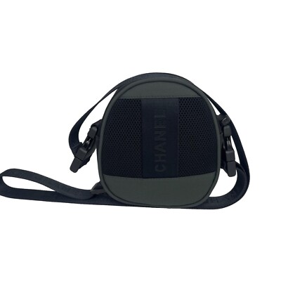 CHANEL バッグ 黒 ナイロン ナイロン CHANEL(シャネル) バッグ・カバン(レディース) - 海外