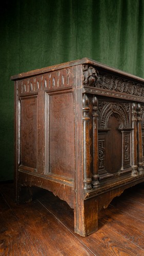 17th Century, Charles I Carved and Inlaid Oak Chest, England, Circa 1640 - Picture 4 of 4