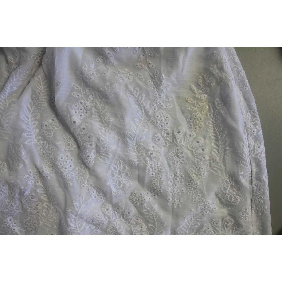 GUESS NEW Women s True White Sandy Eyelet Lace V neck A Line Dress