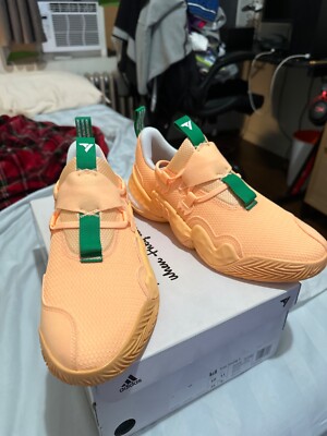 Size 10 adidas Trae Young Peachtree - Main Image