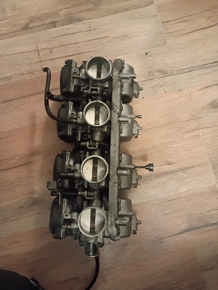 Carburadores carbohidratos Suzuki GSXR1100 1992 Foto 4 de 4