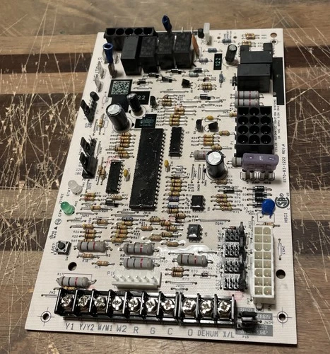 York Source 642768 1170-83-1221 1170-122 Control Board