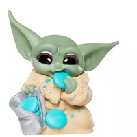 Star Wars The Mandalorian Pvc-Sammelfigur: Baby Yoda Cookie Eating (6Cm)