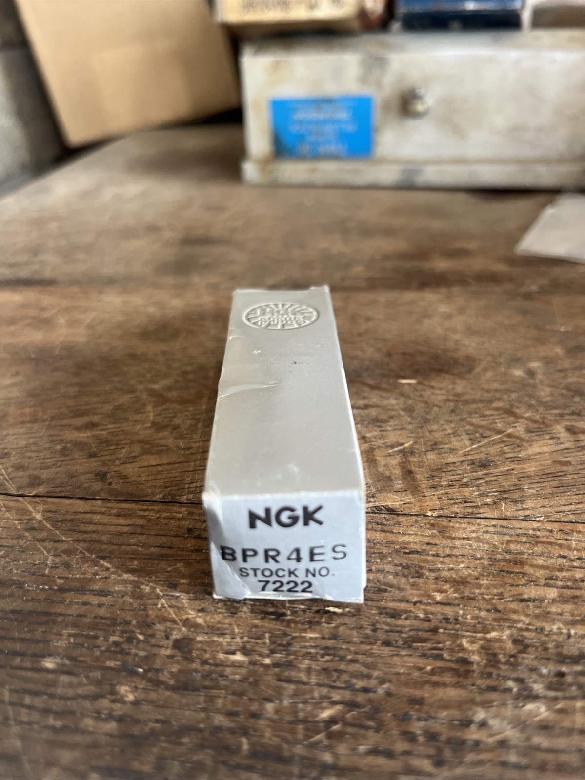 NOS NGK BPR4ES 7222 Spark Plug