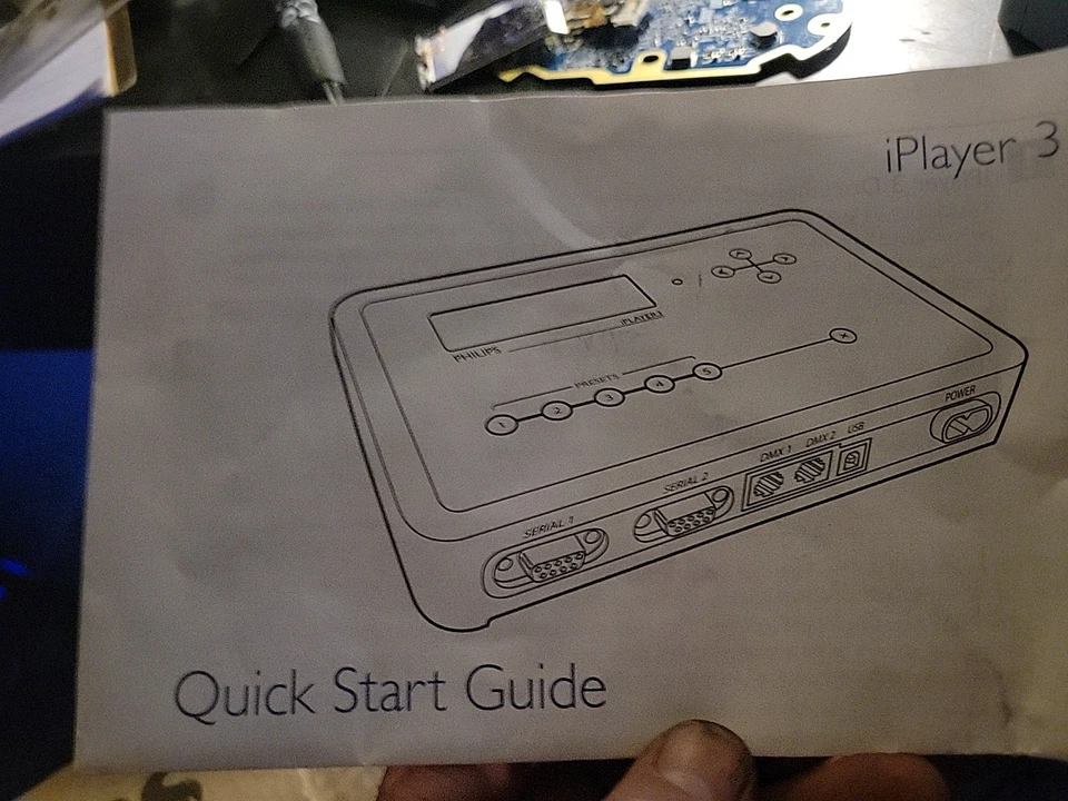 I Player 3 Philips and 4 ft light  - Image 2 of 4