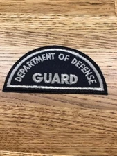 OLDER DEPARTMENT OF DEFENSE GUARD PATCH.  (Y-5-3)