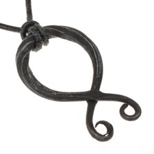 Trollkreuze Amulett tordiert - geschmiedeter Eisen Anhänger Mittelalter Wikinger