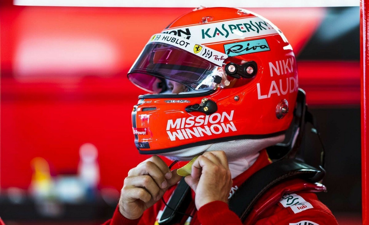 NEW 1:5 Casco Helmet F1 SEBASTIAN VETTEL 2019 Niki Lauda Tribute