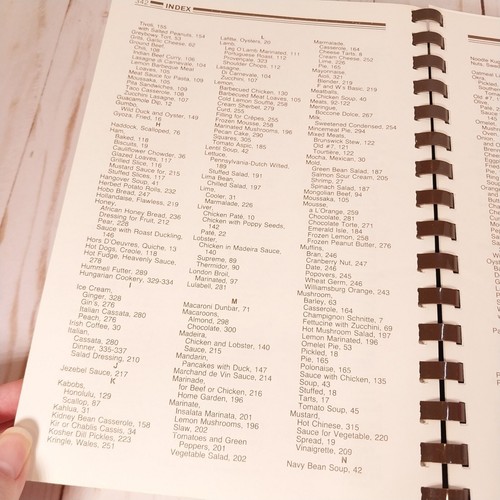 Puttin' on the Peachtree: Dining In Atlanta Style Southern Cookbook 1986 Georgia - Picture 20 of 24