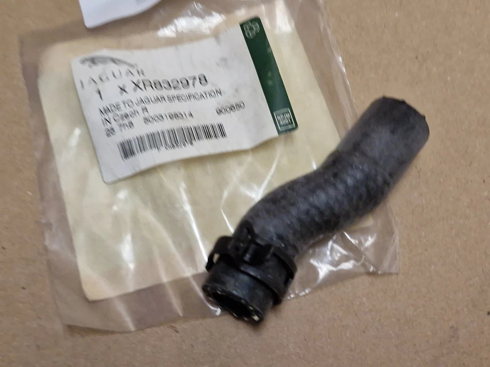Jaguar S-Type Xj XF 2.7L Diesel Oil Cooler Hose XR832978 Genuine NEW OEM - Image 3 of 4