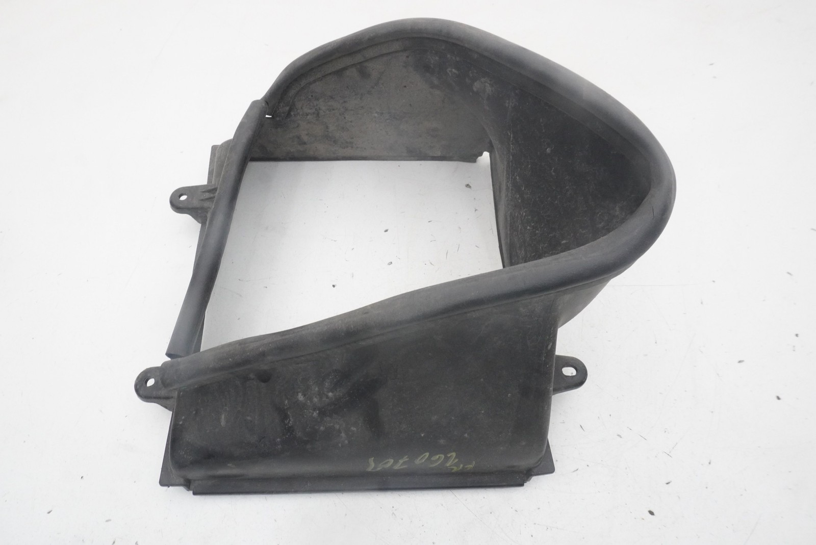Maserati Levante Trofeo 2019 Left Air conveyor P/N 670103769