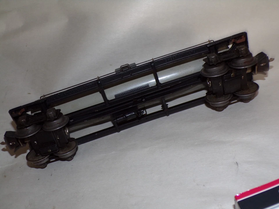 Lionel Vintage Original 2755 Sunoco tank car hard to find gray version 1941-42 - Image 3 of 4