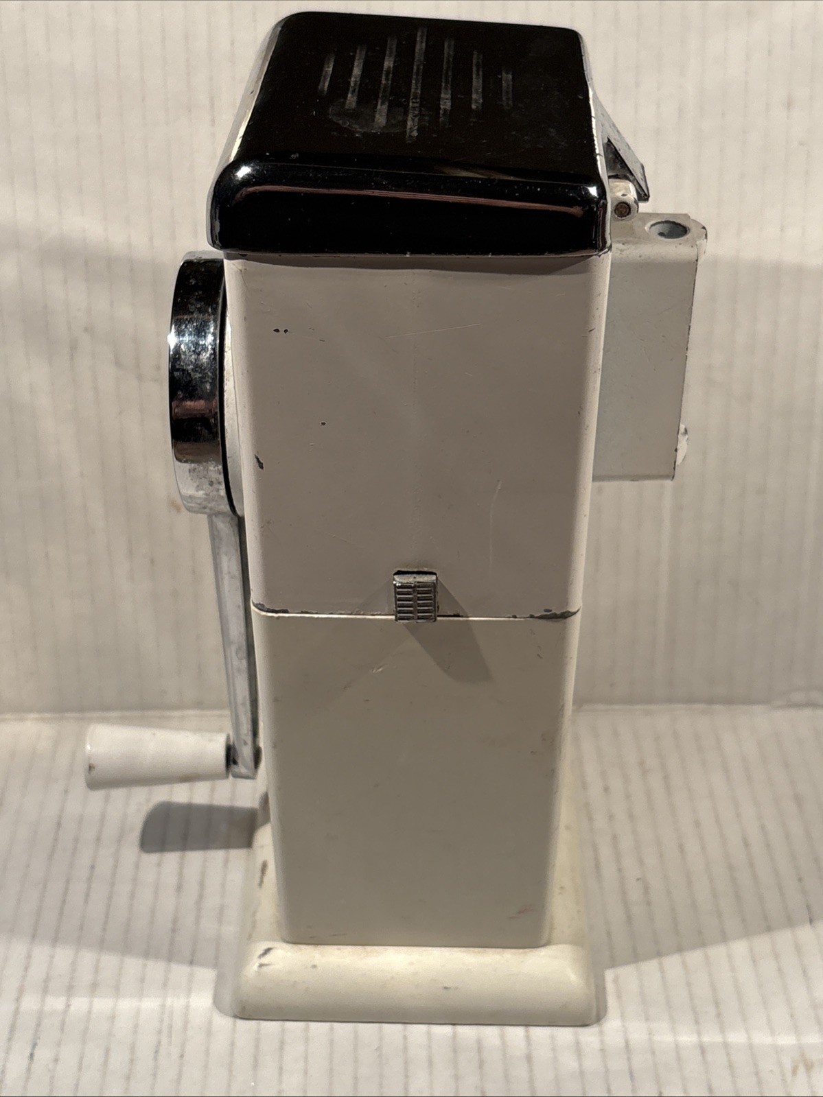 Ice-O-Mat Ice Crusher Off White & Chrome 1950s Hand Crank Vintage Retro Deco thumbnail 5