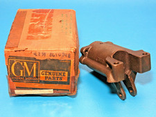 Nos Gm Rear Servo Body For Hydramatic 1946-1950 Gm 8610748 Pontiac Cadillac
