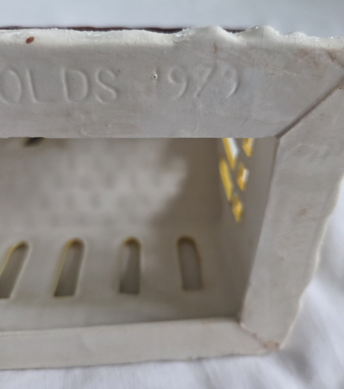 Byron Molds 1979 Ceramic Brown Yellow Sparkles Church Light Christmas Village