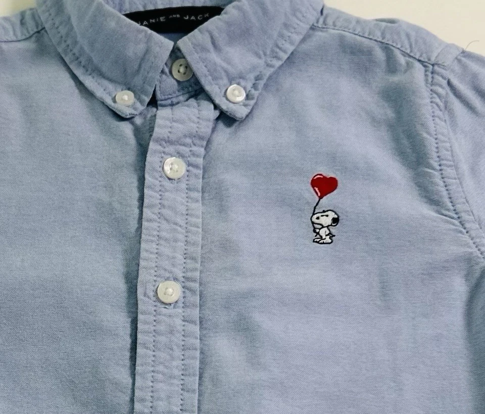 Janie And Jack Boys Size 4 Peanuts Snoopy Red Heart ButtonDown Blue Oxford Shirt - Image 2 of 4