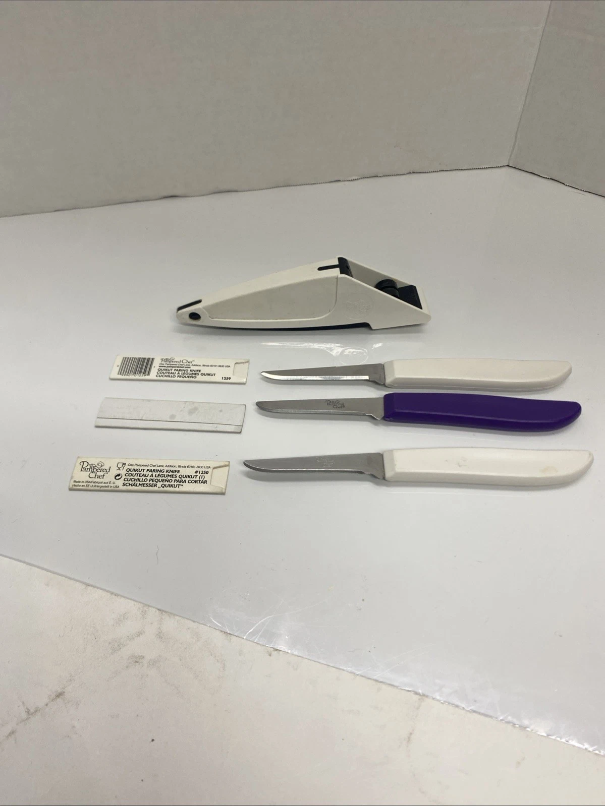 Pampered Chef Lot ::3Quikut Paring Knifes & a sharping sheath
