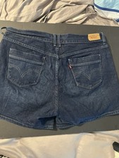 Levi  s Women  s Blue Denim Shorts Size 12 Regular Fit 5-Pocket Button
