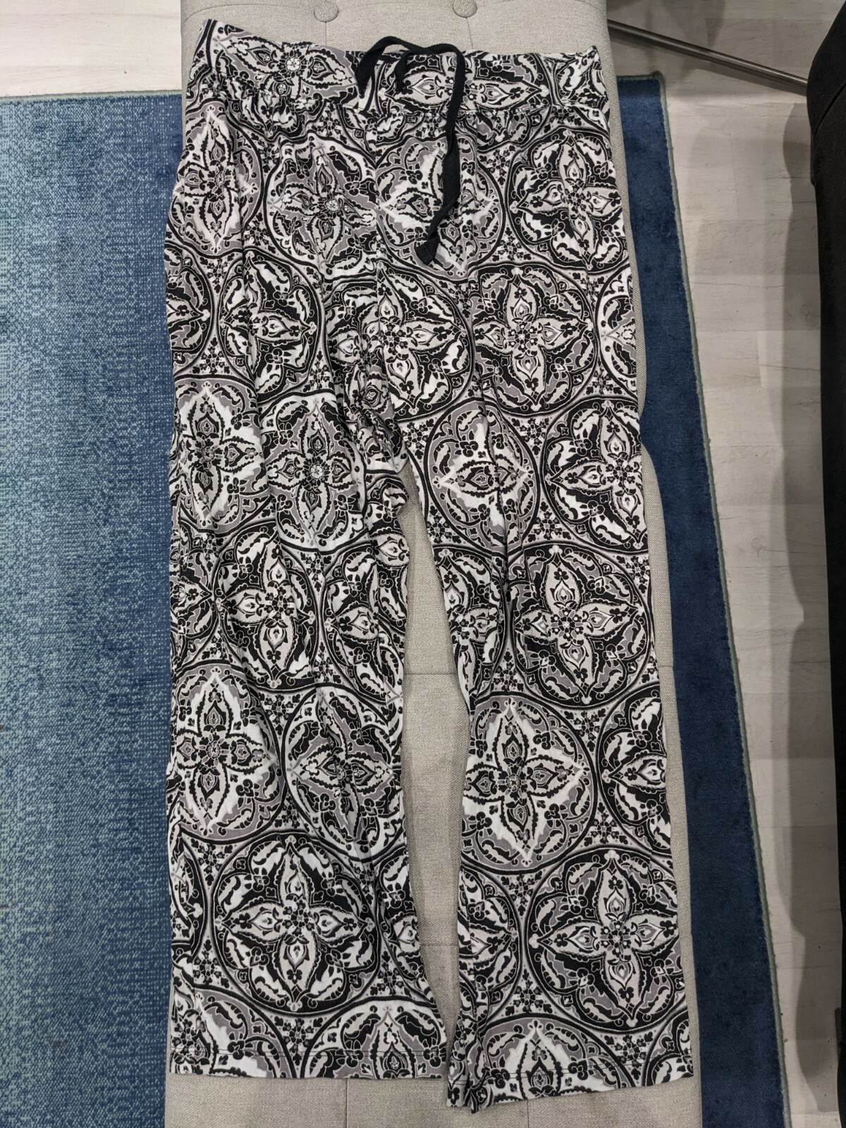 Picture 1 of 6