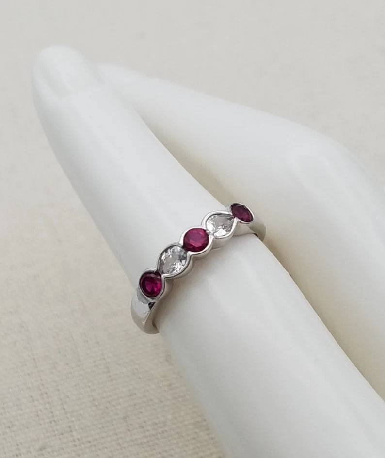 Anillo Helzberg Diamantes Vintage Rubí Topacio Blanco Plata de Ley 925 Talla 6 Foto 2 de 4