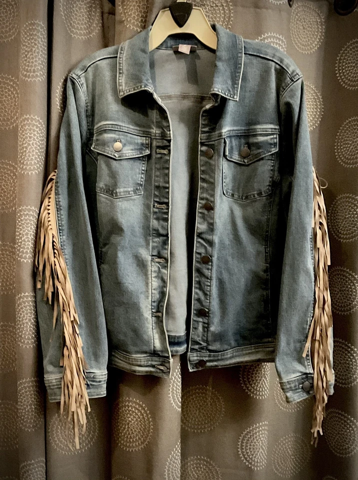 CHAQUETA DE GAMUZA VAQUERA CON FLECOS CHICO'S Talla mediana Foto 2 de 4