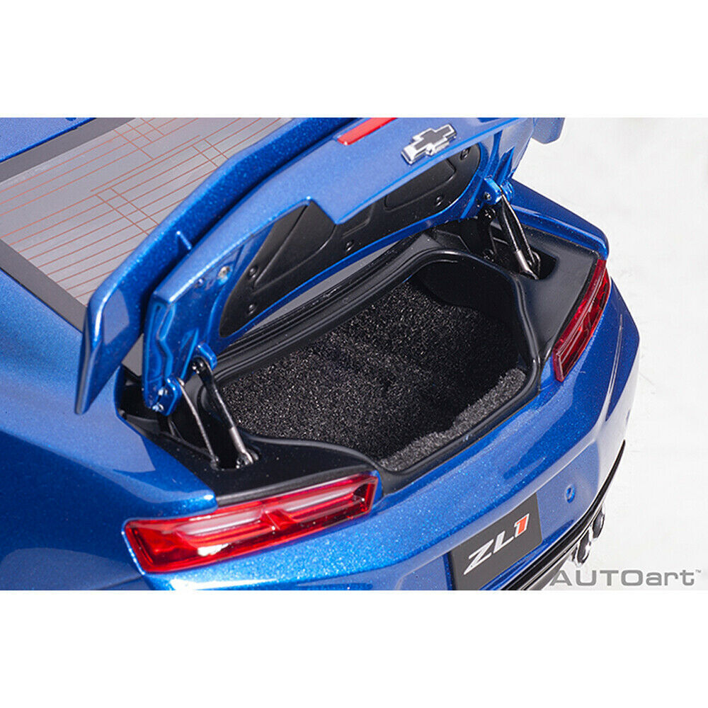 1/18 Chevrolet Camaro ZL1 2017 (Hyper Blue Metallic) Model 1/18 Chevrolet Camaro ZL1 2017 (Hyper Blue Metallic) Model