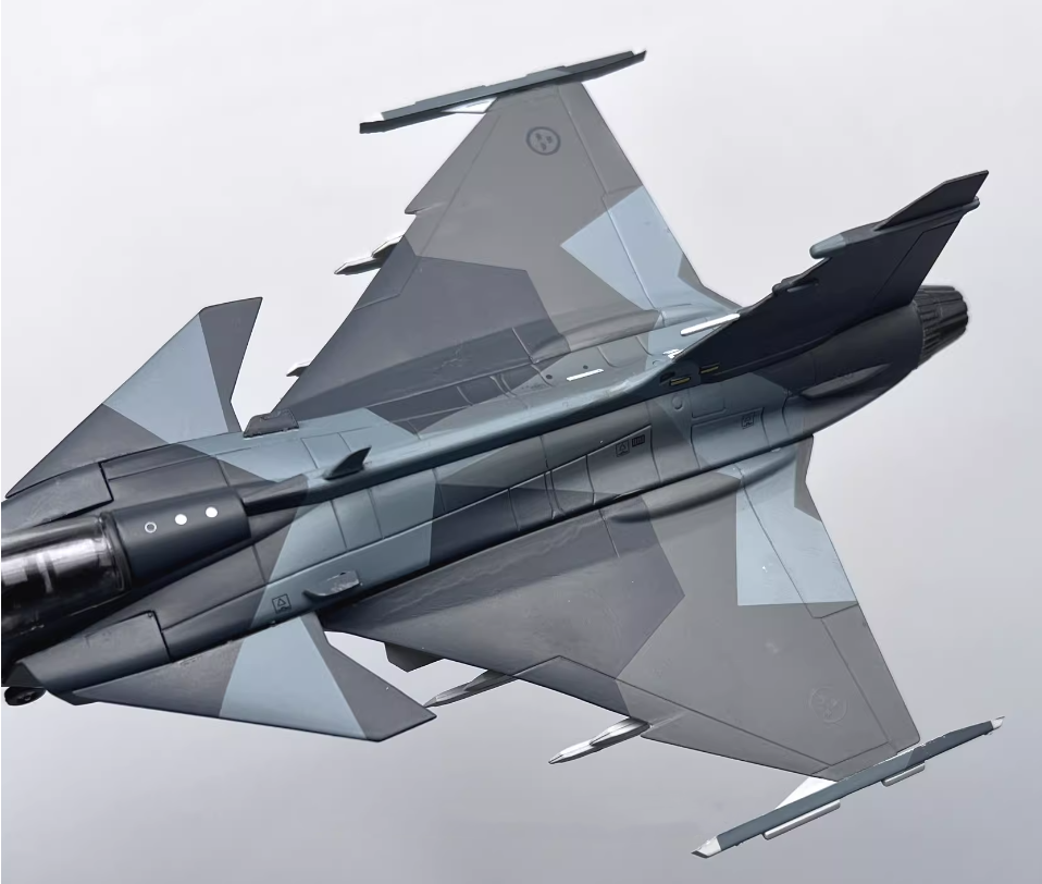 Modellino Aereo Aviation 72 1/72 SAAB Gripen Aviazione Brasiliana, Scala 1:72, Diecast, Nuovo, 243008