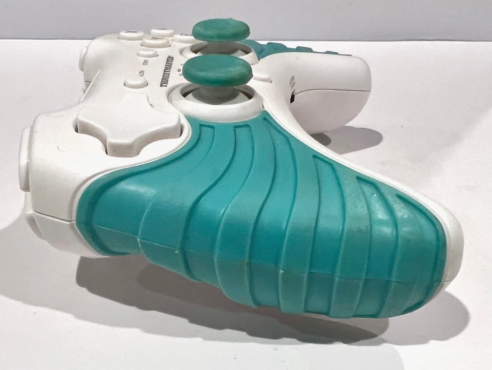 Thrustmaster T-Wireless NW Wireless 2.4 GHz Gaming Controller For Nintendo Wii - Image 4 of 4