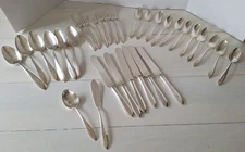 Oneida Community Patrician Pattern B Monogram Silver Plate 31 Pieces Spoons List