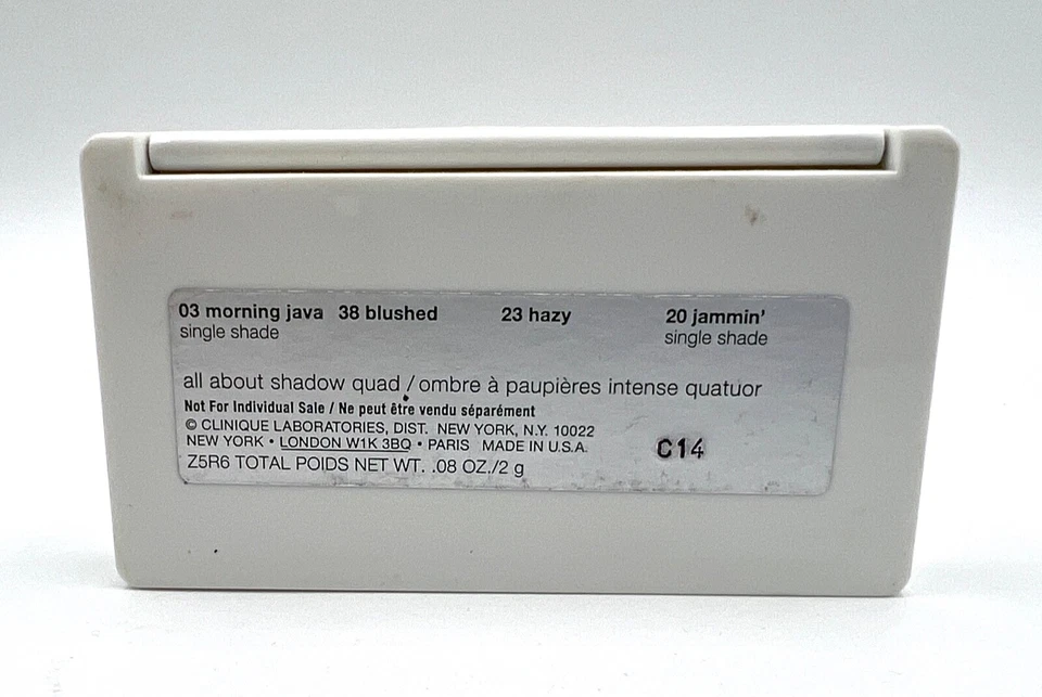 ¡Nuevo! Clinique Shadow Quad: 03 Morning Java/ 38 Blushed/23 Hazy/20 Jammim' Foto 2 de 2