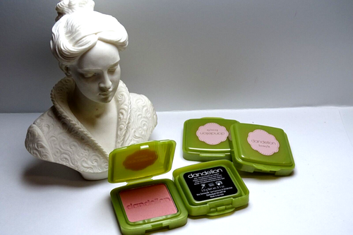 x4 Benefit Dandelion Brightening Finishing Powder - 0.12oz Travel Size No box - Picture 2 of 3