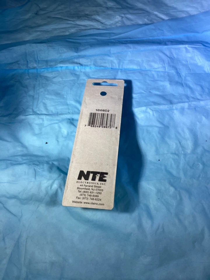2 упаковки NTE 10W8D2, 8,2 Ом 10 Вт проволочные керамические силовые резисторы 10 Вт - Изображение 2 из 2