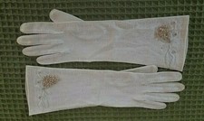 VINTAGE SAKS 34TH PAIR OF CREAM WHITE BEADED GLOVES SIZE 6.5