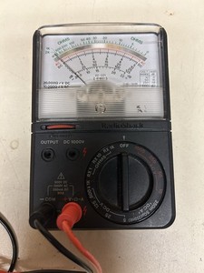 RadioShack 22-221 CAT I Analog Manual-Ranging Multimeter w/ Test Leads