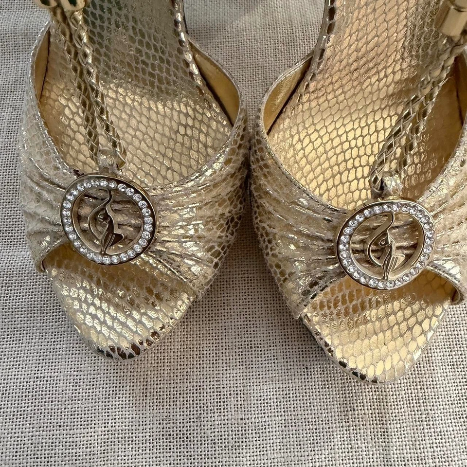 Tacones de plataforma vintage de piel de serpiente dorada Baby Phat con logotipo de estrás — talla 6,5 - Imagen 4 de 4