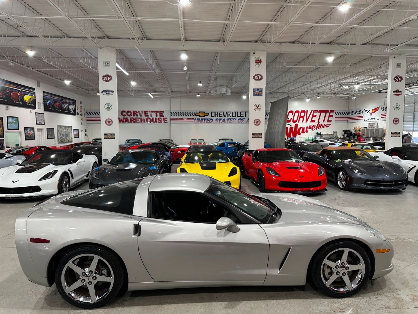 2007 [67U] Machine Silver Metallic Chevrolet Corvette   | C6 Corvette Photo 7