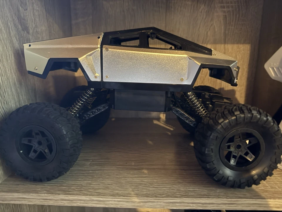Tesla Cyber грузовик Rc автомобиль для начинающих выглядит по-настоящему отлично подходит для любителей кибер грузовиков🩶 - Изображение 4 из 4