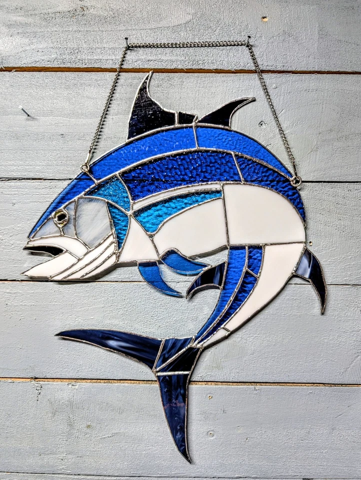 Vidrieras de aleta azul atún, arte de pared o ventana de peces grandes, 17 W por 21 H pulgadas Foto 2 de 4
