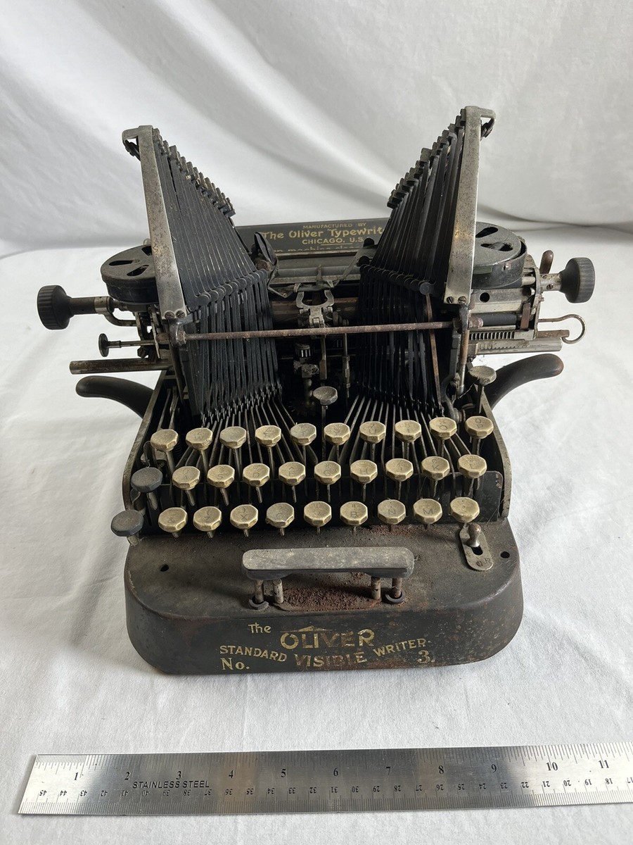 Rare Antique Oliver No. 3 Standard Visible Batwing Typewriter