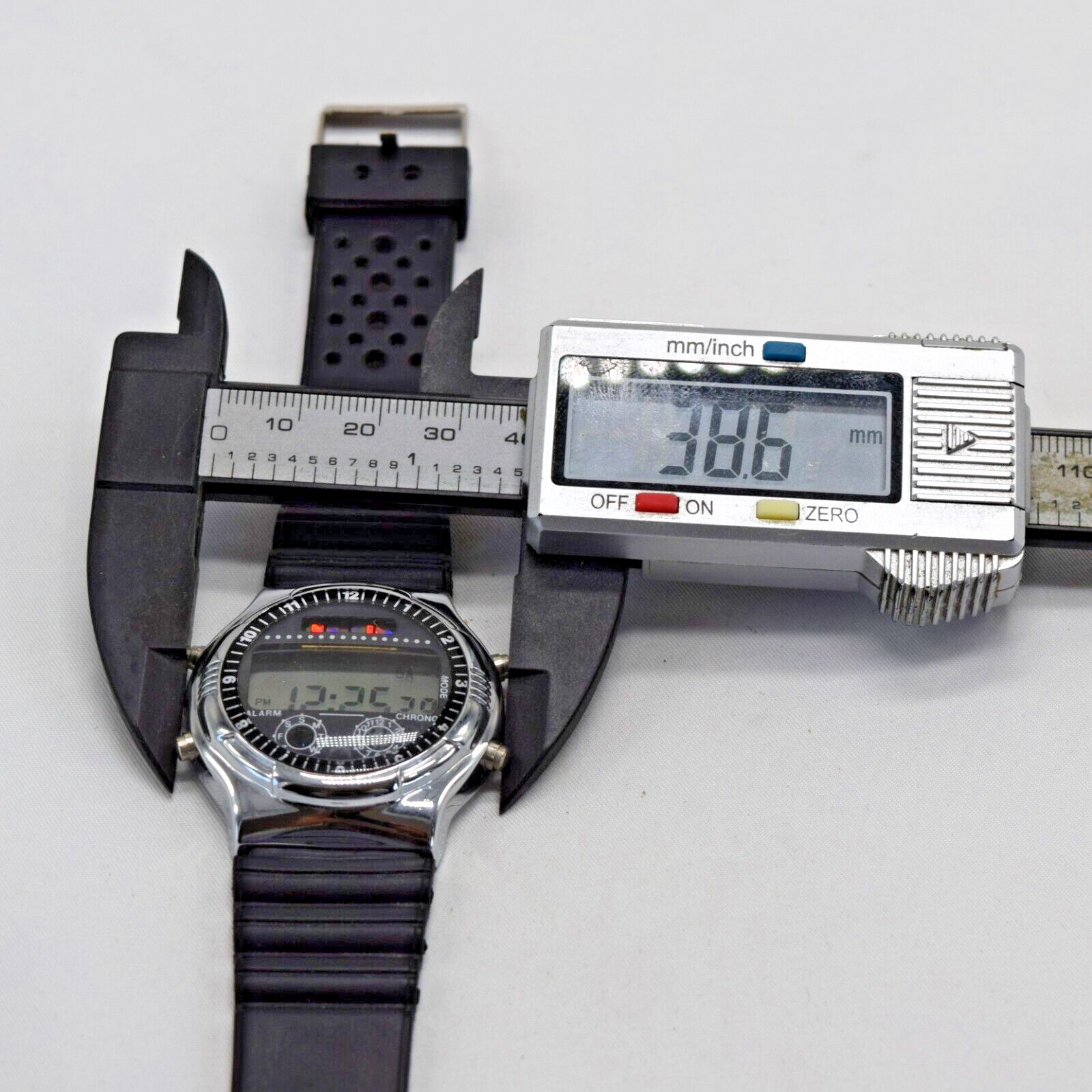 Pression Back Men’s Digital Multifunction Wristwa… - image 11