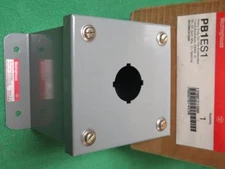 WESTINGHOUSE PB1ES1 HD OIL-TIGHT 1  PUSHBUTTON CONTROL STATION ENCLOSURE NEMA 13