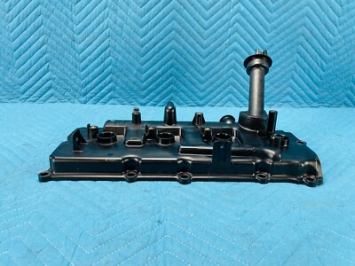 Genuine Nissan Infiniti Engine Valve Cover w/ Cap Passenger