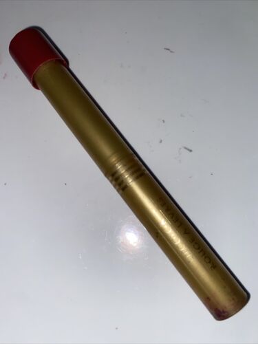 Revlon Moisture Stay Lipstick  No 28 Berry Case Scratched And Mark On Tip - Picture 1 of 1