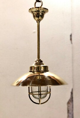 Vintage maritimes massives Messing hängendes Cargo Licht mit Umlenkschirm - k...
