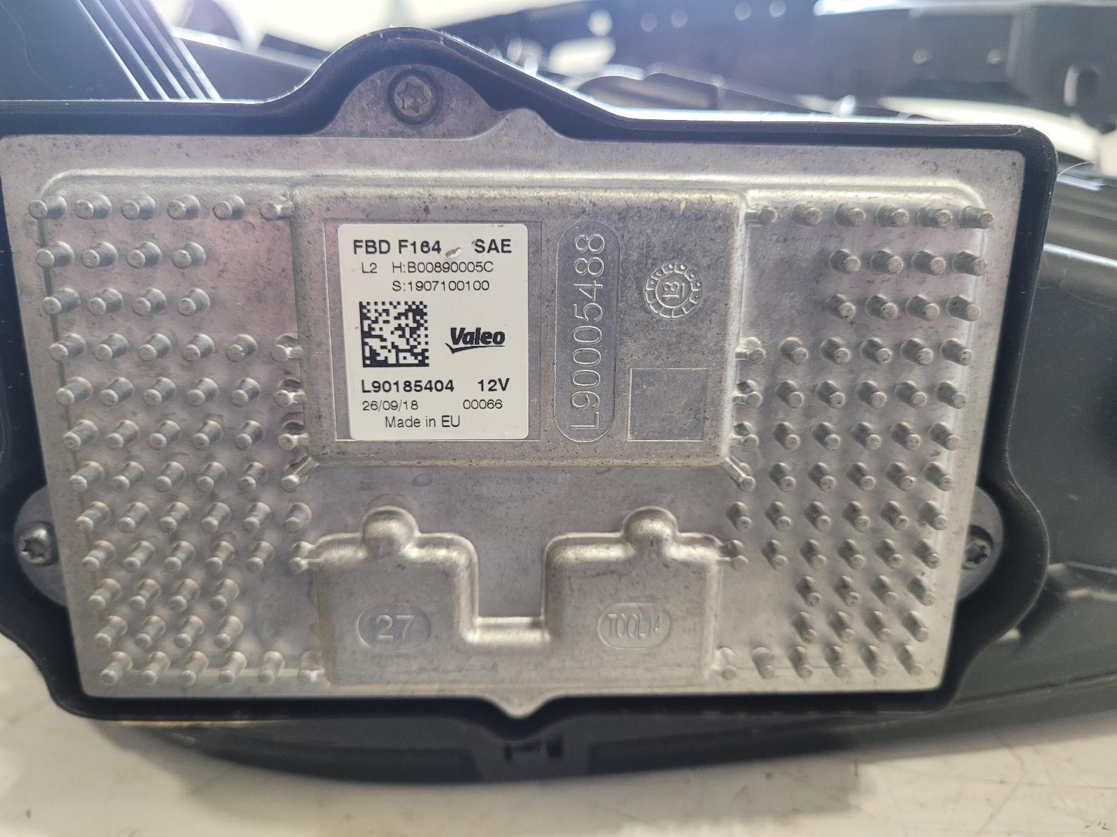 2017-2020 Ferrari Portofino OEM PASSENGER HEADLAMP PART# 343487; SEE NOTES