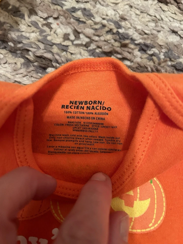 Lote de 2 bodys manga larga recién nacido bebé’s primer Halloween calabaza diablo lindos Foto 4 de 4