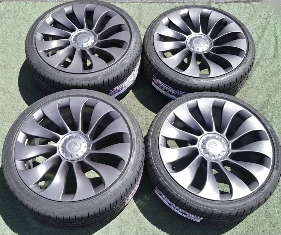4 ruedas Tesla 21 de fábrica neumáticos nuevos originales OEM modelo Y rendimiento Uberturbine Foto 2 de 4