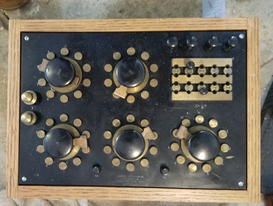 Leeds and Northrup  Vat. No. 4725  Wood/Brass Electrical Instrument