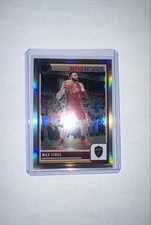 2023-24 Panini Nba Hoops Premium Stock - Max Strus #234 Silver Prizm