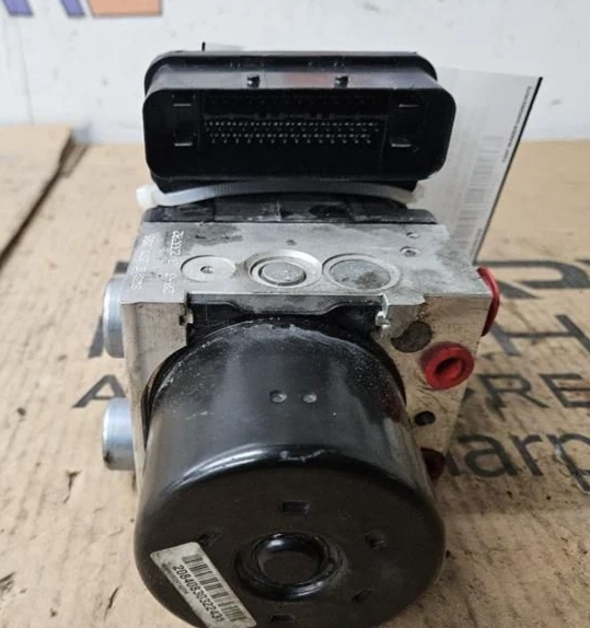 2014 Chrysler 300 Anti-Lock Brake Pump Control Module Assembly OEM - Image 3 of 4